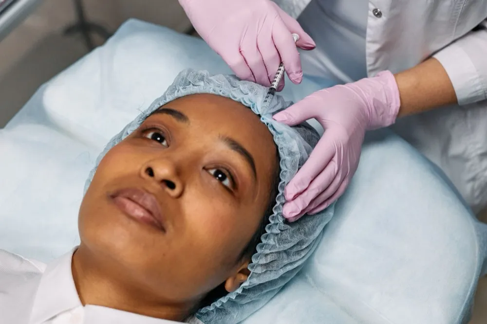 Botox: ¿Cuándo Empezar, Qué Esperar y Cuánto Dura?